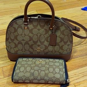 Coach purse and wallet